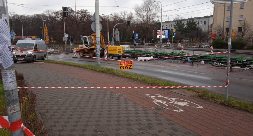 Awaria przy moście Szczytnickim – objazdy i opóźniona inwestycja