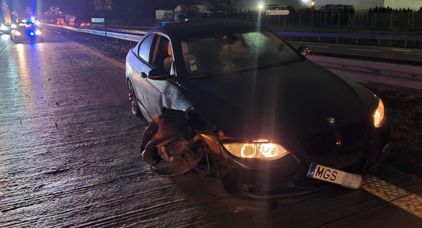 BMW kontra Audi na autostradowym węźle Pietrzykowice. Obywatele Ukrainy zajechali drogę Litwinowi bez prawa jazdy