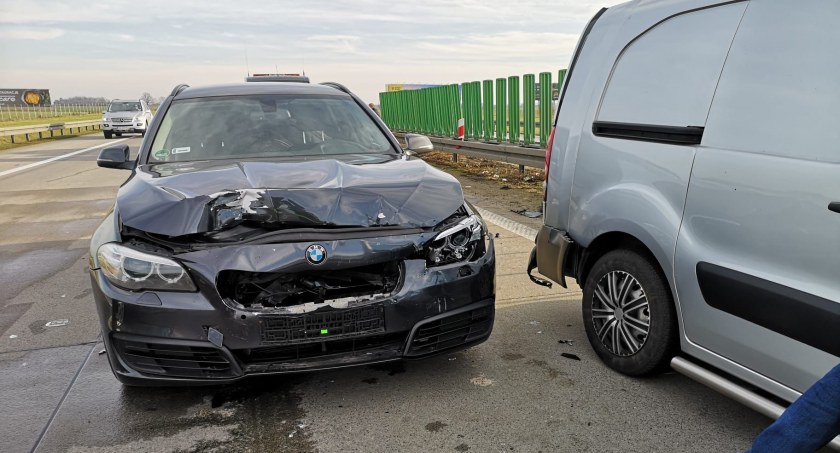 Kolizja z udziałem pięciu pojazdów na A4 w kierunku Zgorzelca