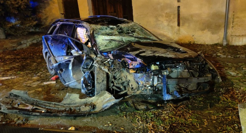 Groźny wypadek w Sobótce. Jedna osoba trafiła do szpitala