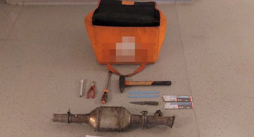 Policjanci zatrzymali seryjnego złodzieja katalizatorów. 39-latek został tymczasowo aresztowany