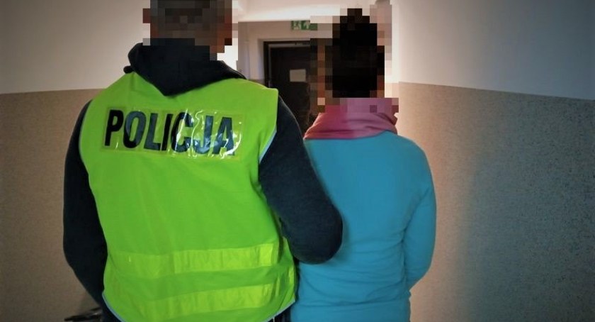 Kobieta zatrudniona do sprzątania mieszkania „sprzątnęła” także złotą biżuterię wartą kilka tysięcy złotych