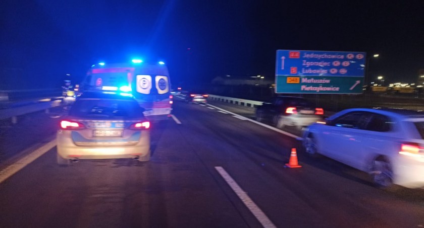 Zderzenie dwóch busów na A4 w kierunku Zgorzelca. Łącznie pojazdami podróżowało 14 osób