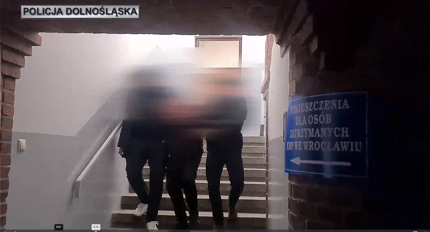 Taksówkarz z Gruzji chciał wykorzystać seksualnie 23-letnią wrocławiankę. 46-latek został zatrzymany przez policję