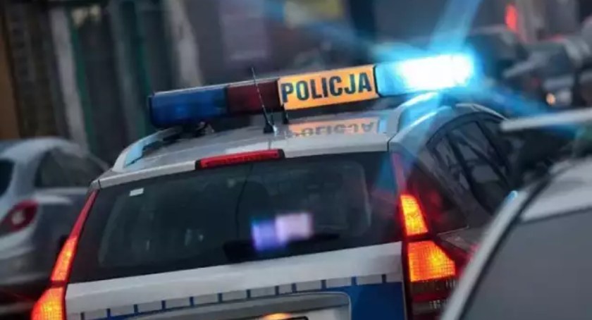 Atak nożownika w Legnicy. Mężczyzna groził żonie śmiercią i dwukrotnie dźgnął nożem policjanta przeprowadzającego interwencję