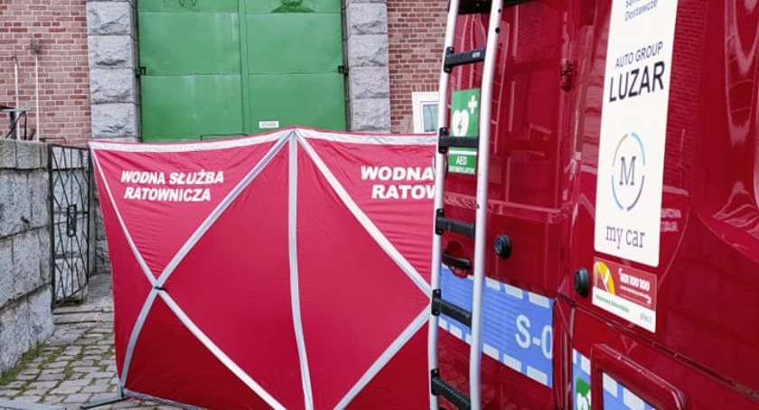 Poszukiwania zaginionego Bartosza. Ratownicy odnaleźli w Odrze ciało mężczyzny w czarnej kurtce
