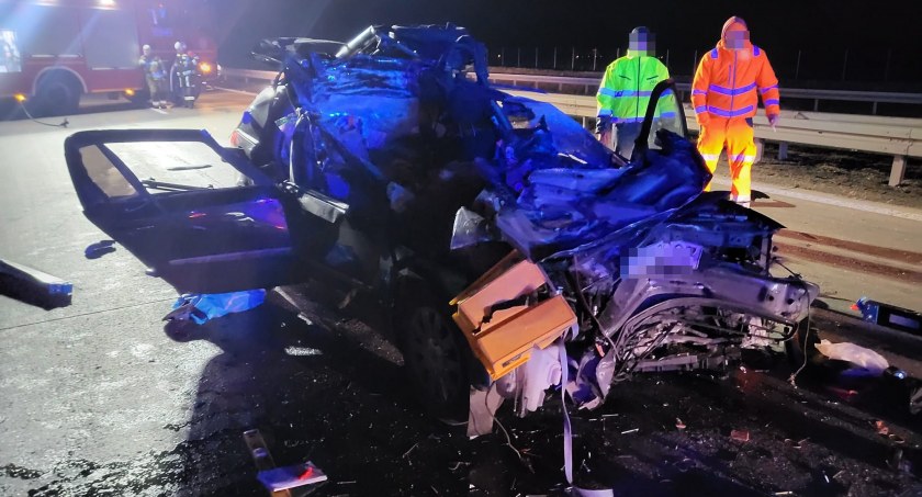 Zasnął za kierownicą i oszukał przeznaczenie. Groźna kolizja na A4 w kierunku Wrocławia