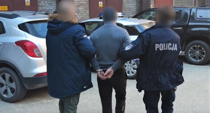 Seryjny złodziej zatrzymany przez policję. Mężczyzna okradał domy, podając się za hydraulika, pracownika firmy energetycznej lub urzędnika miejskiego
