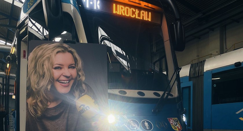 Wybitna dziennikarka Radia RAM Monika Jaworska patronką wrocławskiego tramwaju