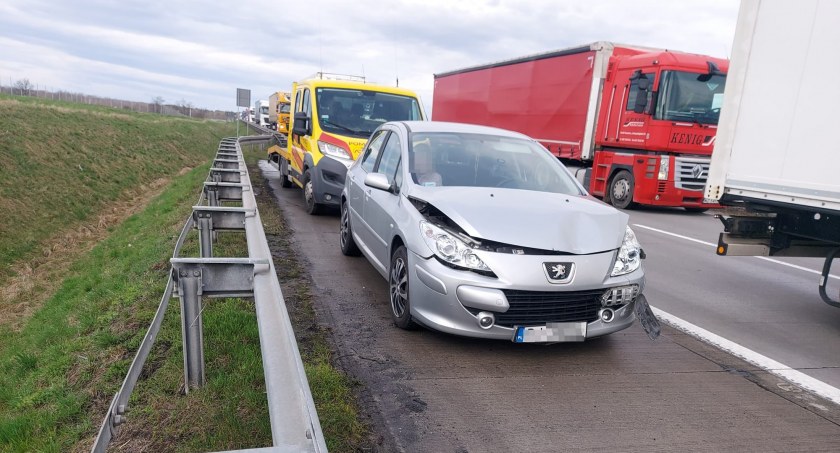Klasyczne najechanie na tył na A4 w kierunku Wrocławia