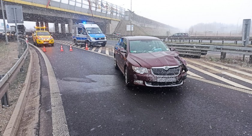 Wypadek na zjeździe z S5 w kierunku centrum miasta. Jedna osoba przetransportowana do szpitala