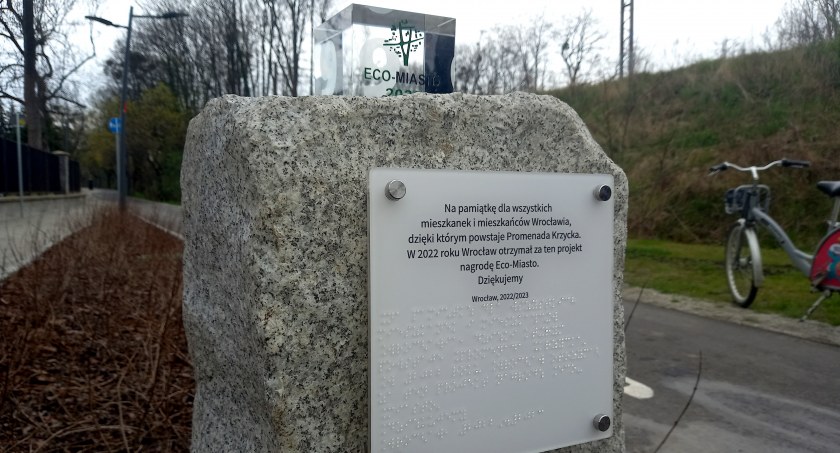Promenada Krzycka – oddanie do ruchu kolejnego odcinka trasy pomiędzy ulicami Śliwkową a Ziębicką oraz wmurowanie statuetki  Eco - Miasto