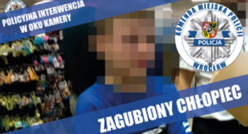 Policyjna interwencja w oku kamery zamontowanej na mundurze - chłopiec na stacji paliw i pościg radiowozem za autokarem wycieczkowym z zagranicy