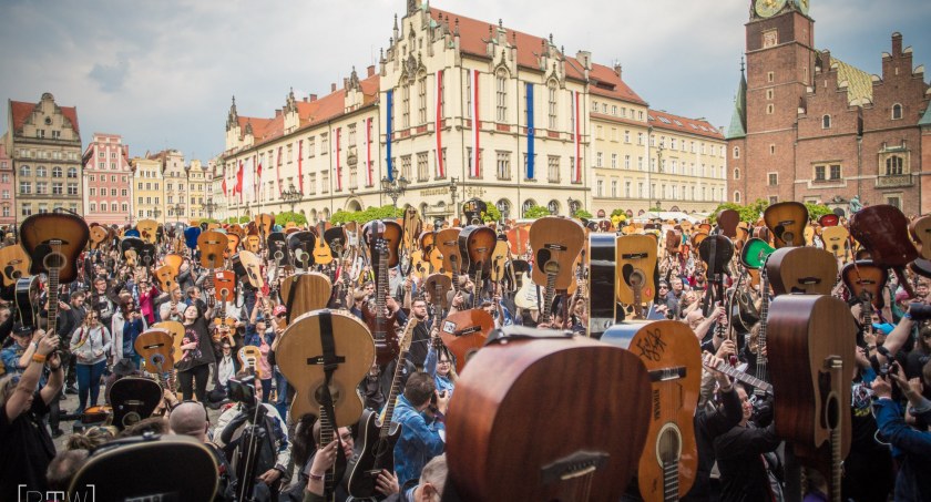 21. Gitarowy Rekord Świata już 1 maja na wrocławskim Rynku! Program, informacje praktyczne