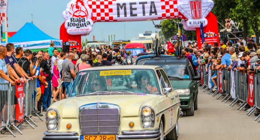 Ponad 1200 klasyków i 600 km drogi do pomagania. Dołącz do miłośników motoryzacji na 7. Charytatywnym Rajdzie Koguta!