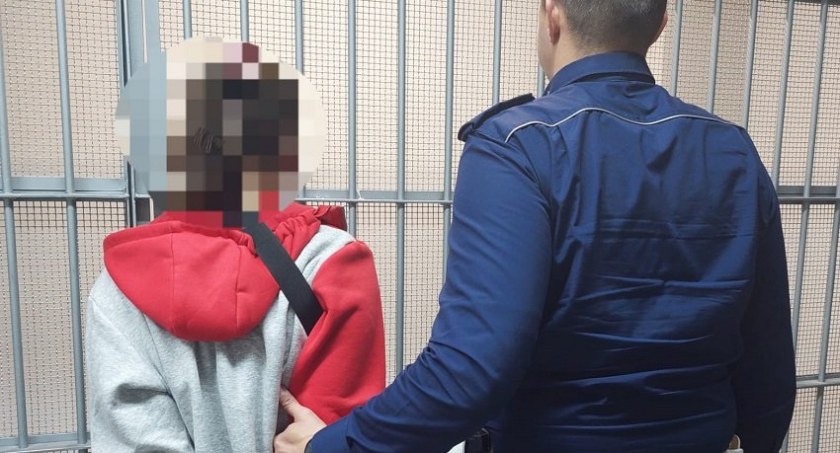 Poszukiwana listem gończym 31-latka zatrzymana z narkotykami podczas kontroli drogowej