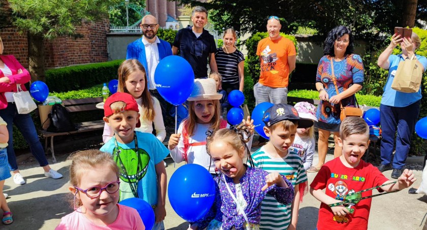 Dzień Dziecka w MPK Wrocław. Najmłodsi zapowiadają nazwy przystanków 