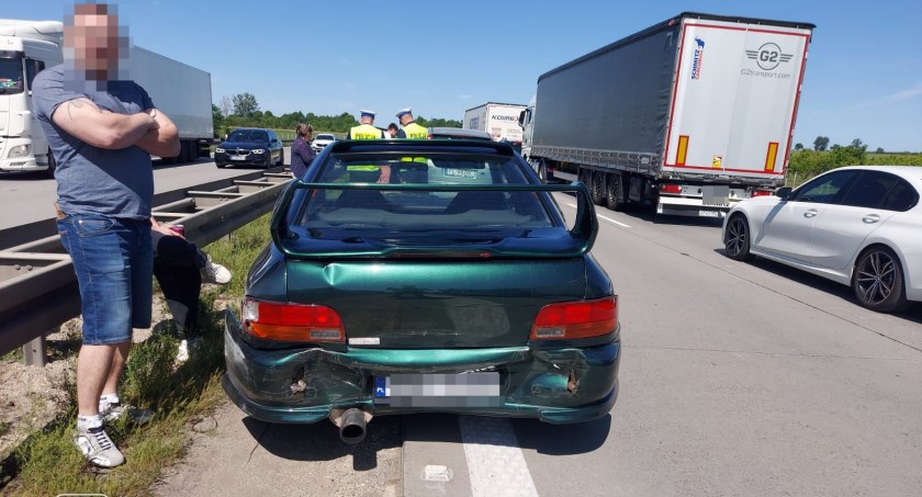 Najechanie na tył na 131 kilometrze A4 w kierunku Zgorzelca