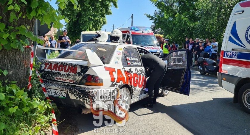 Wypadek na trasie Rajdu Strzelińskiego. Samochód wjechał w kibiców- 6 osób zostało poszkodowanych