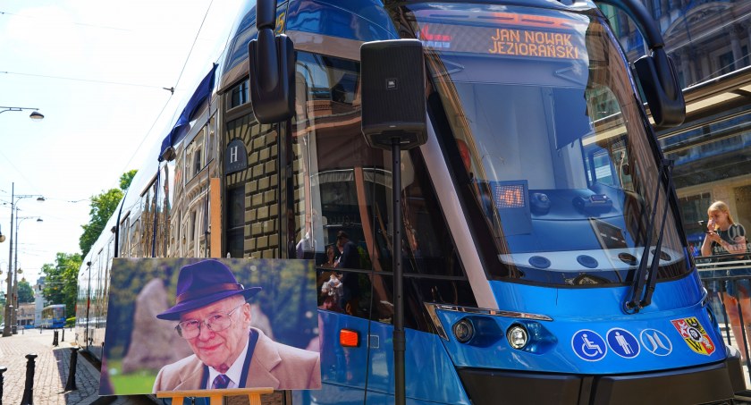 Kolejna legenda w składzie MPK. Jan Nowak-Jeziorański patronem wrocławskiego tramwaju!