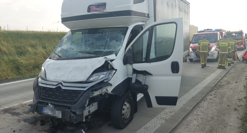 Zderzenie busa z kamperem na A4 w kierunku Wrocławia
