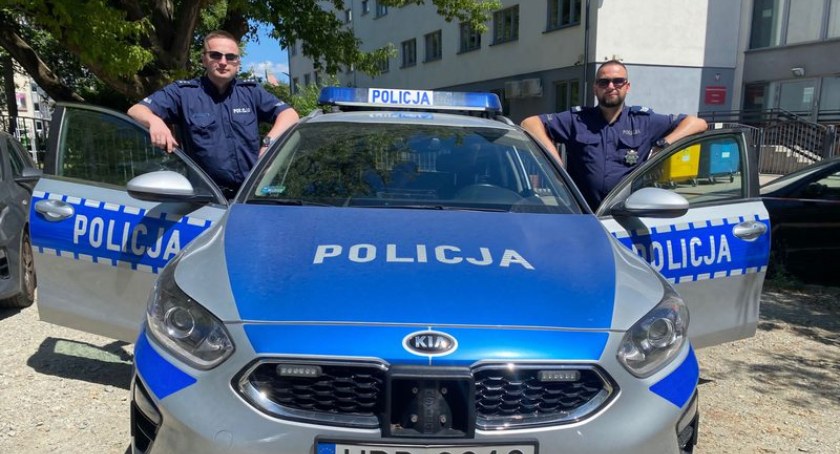 Policjanci pomogli zagubionej 86-letniej turystce z Danii 