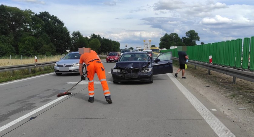 Klasyczne najechanie na tył na A4 w kierunku Legnicy