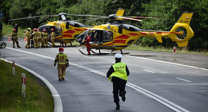 Tragiczny wypadek na krajowej ósemce. Nie żyją dwie osoby