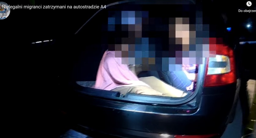 Policyjny pościg autostradą A4. Zatrzymano grupę nielegalnych imigrantów z Turcji. Zobacz Film
