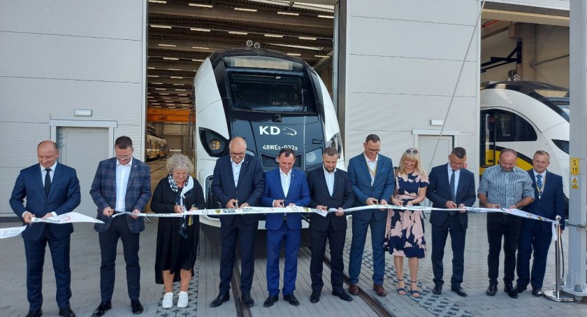 Nowa hala serwisowa Kolei Dolnośląskich oficjalnie otwarta