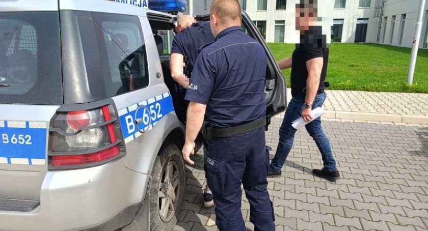 Zamknęli w bagażniku, wywieźli do lasu i pobili - najbliższe miesiące spędzą w areszcie
