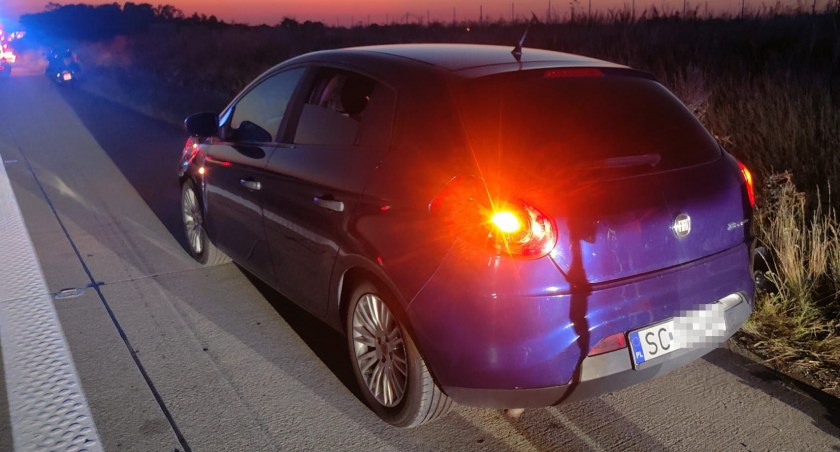 Wypadek z udziałem auta osobowego i motocykla pomiędzy węzłami Pietrzykowice i Kąty Wrocławskie. Poważne utrudnienia na A4 w kierunku granicy