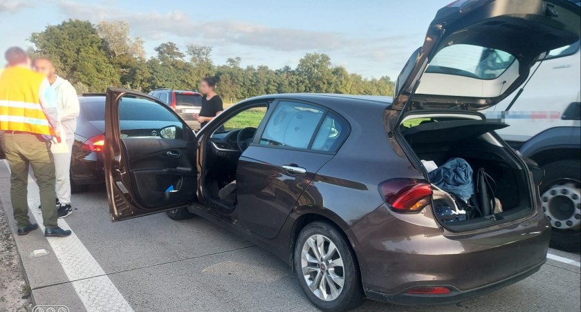 Kolejne utrudnienia na autostradzie A4 w kierunku Wrocławia. Kolizja dwóch osobówek pomiędzy węzłami Kąty Wrocławskie oraz Pietrzykowice