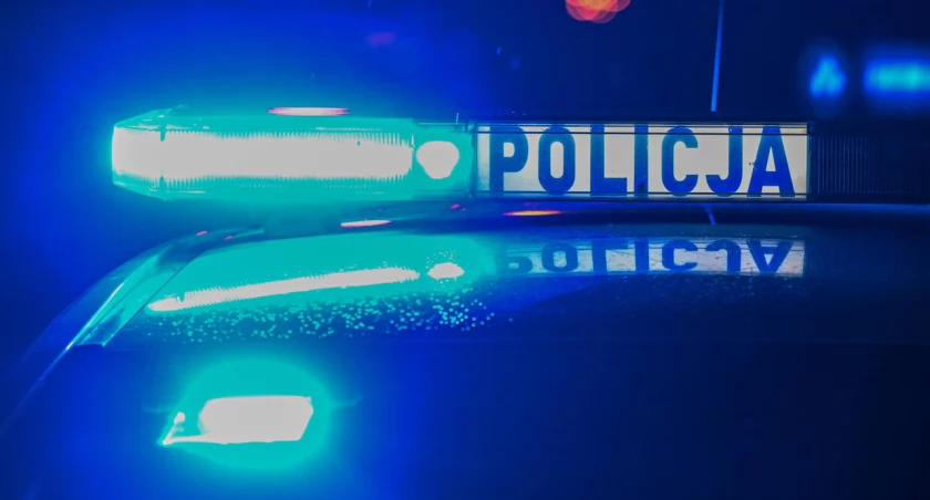 Groził, że wysadzi mieszkanie - został zatrzymany, usłyszał zarzuty, a policjanci wydali wobec niego nakaz opuszczenia mieszkania