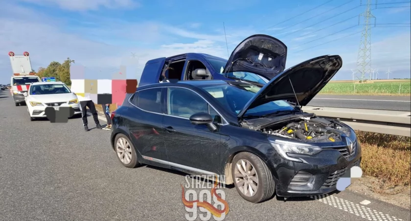 Klasyczne najechanie na tył z udziale pięciu pojazdów osobowych. Uwaga na utrudnienia na A4 w kierunku Katowic