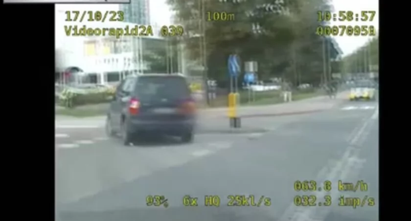 Uciekał przed policją, bo był poszukiwany i miał narkotyki