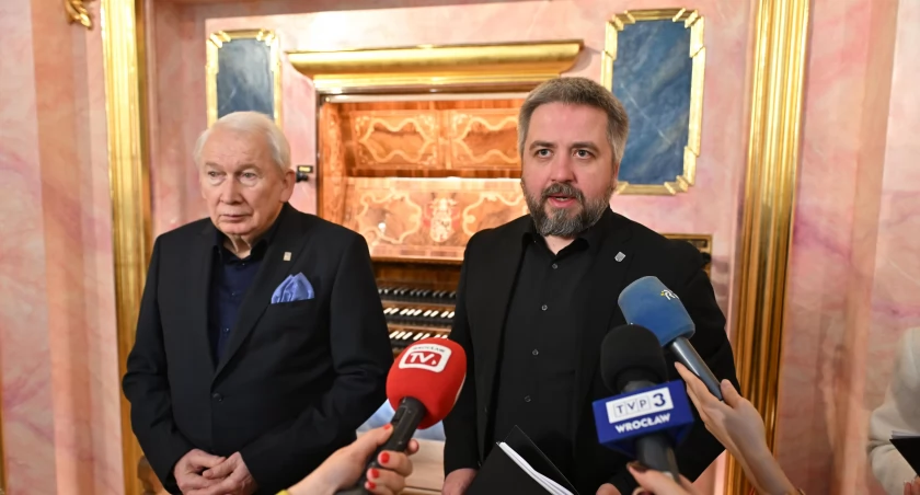 Wrocławianie zaśpiewają patriotyczne pieśni przy wtórze legendarnych organów Englera