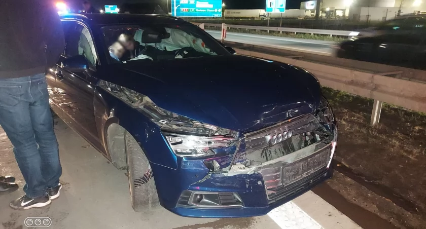 Potężne utrudnienia na A4 w kierunku Zgorzelca po kolizji trzech aut osobowych na wysokości węzła Pietrzykowice