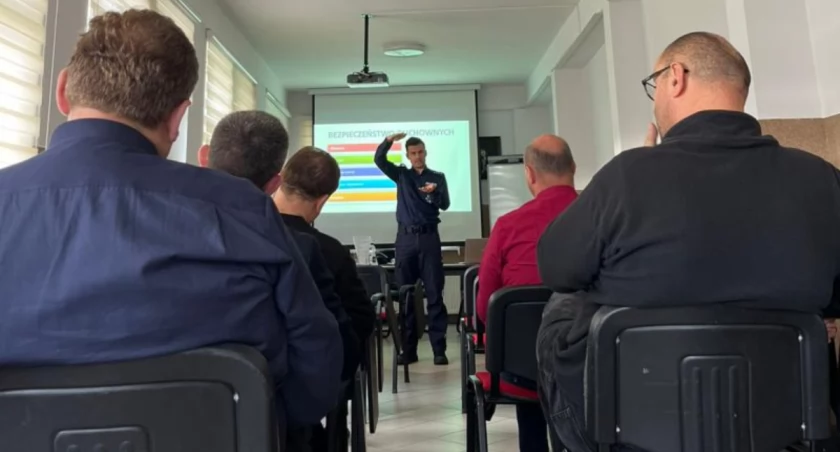 Policjanci szkolą księży z terenu Dolnego Śląska