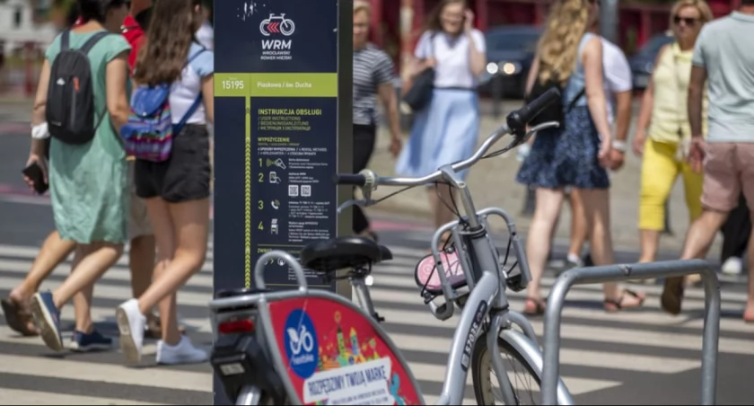 W wiosnę na dwóch kółkach - od dziś 2400 rowerów miejskich we Wrocławiu