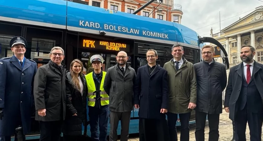 Tramwaj im. Bolesława Kominka w 50-tą rocznicę śmierci kardynała