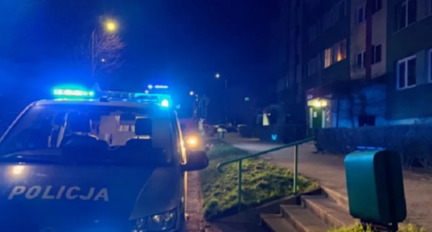 Doprowadził do pożaru na klatce schodowej budynku wielorodzinnego. Trafił na trzy miesiące do aresztu