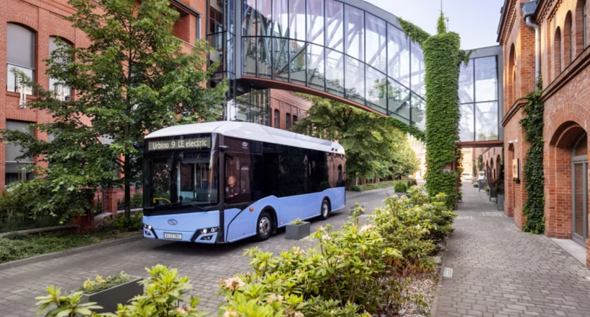 Brak spalin i systemy wspomagające bezpieczeństwo - Wrocław testuje kolejny niskoemisyjny autobus na liniach międzygminnych