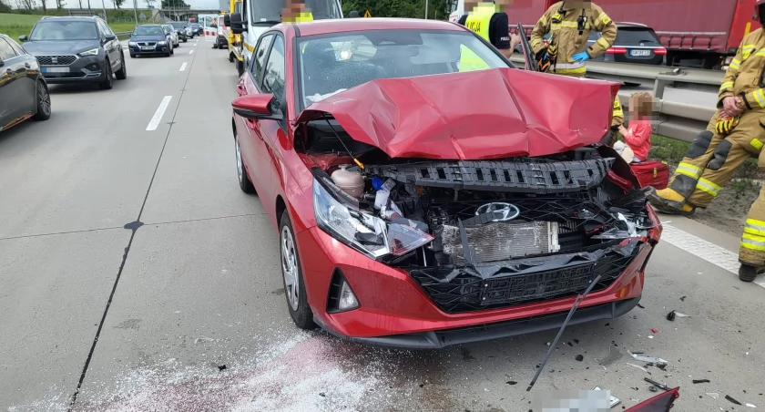 Kolizja z udziałem dwóch osobówek na A4 w kierunku Wrocławia