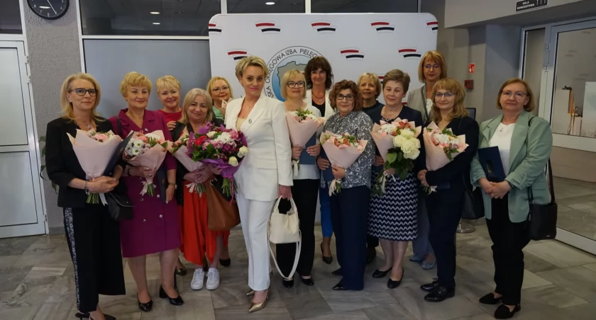 Pielęgniarki i położna USK we Wrocławiu z prestiżowym odznaczeniem