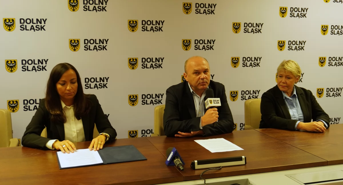 Ruszył nowy program stypendialny dla dolnośląskich uczniów