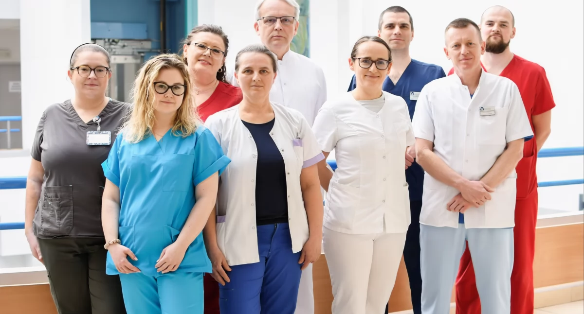 USK we Wrocławiu z Diamentowym Statusem – eksperci skrócili czas procedury ratującej zdrowie i życie pacjentów z udarem aż o 37%