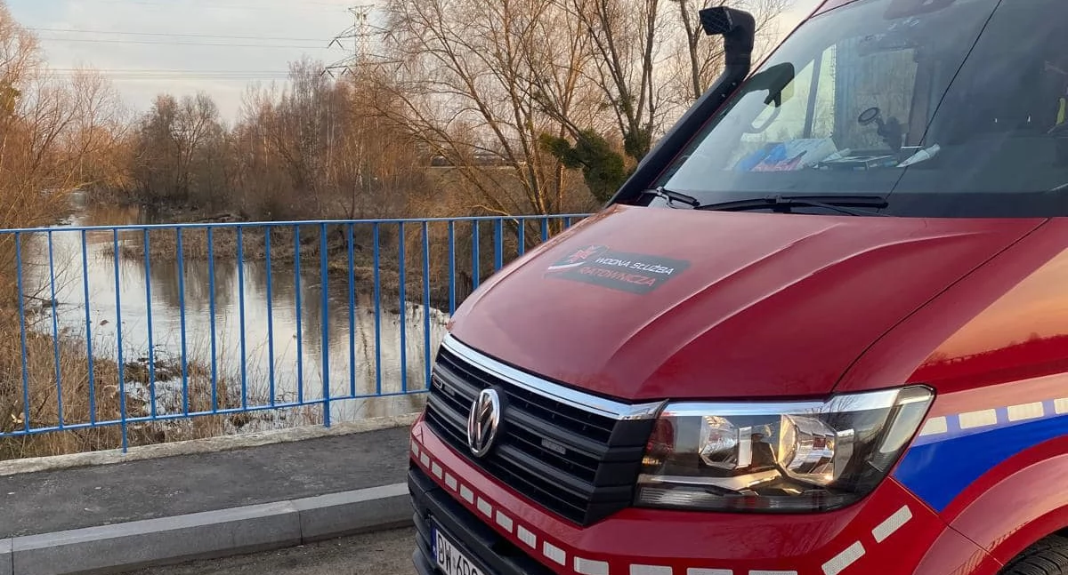 Próba samobójcza na moście w Siechnicach. Mężczyzna chciał skoczyć z mostu nad Oławą
