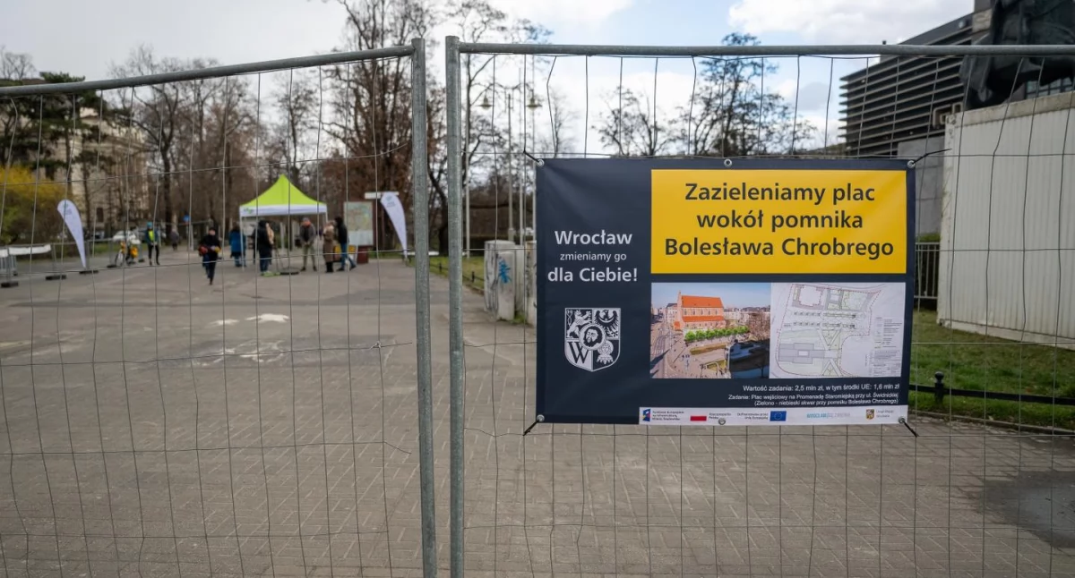 Kolejna zielono-niebieska inwestycja zmieni oblicze centrum Wrocławia. Tym razem beton zniknie z placu przy pomniku Bolesława Chrobrego!