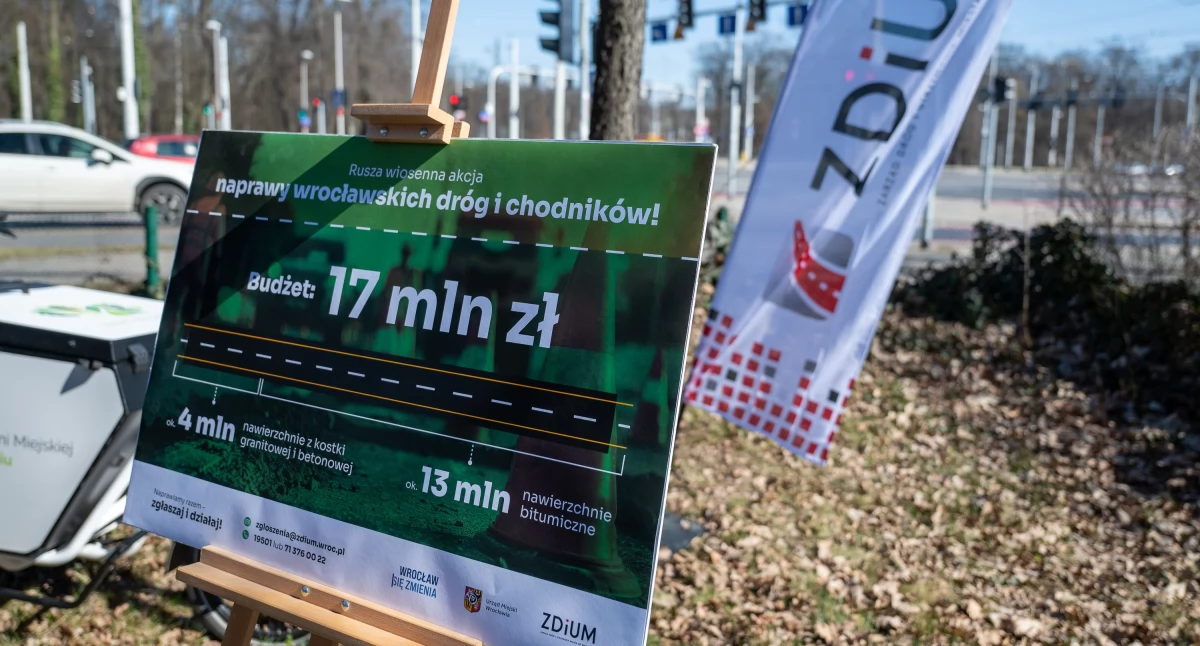 Ruszyło wiosenne sprzątanie miasta – naprawy ulic,  porządkowanie chodników i zieleńców
